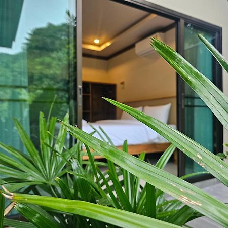 Hotel Bang Po Hut à Ban Bang Po Extérieur photo