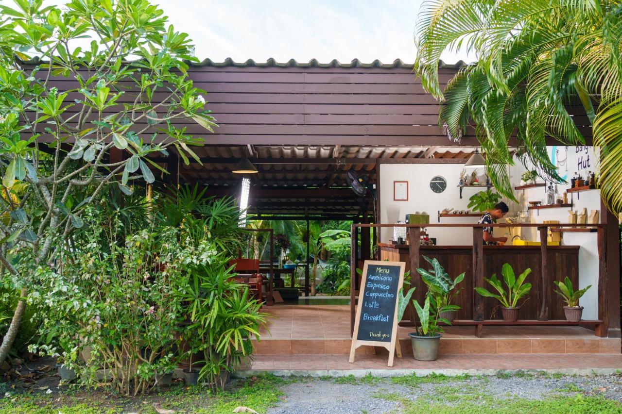 Hotel Bang Po Hut à Ban Bang Po Extérieur photo