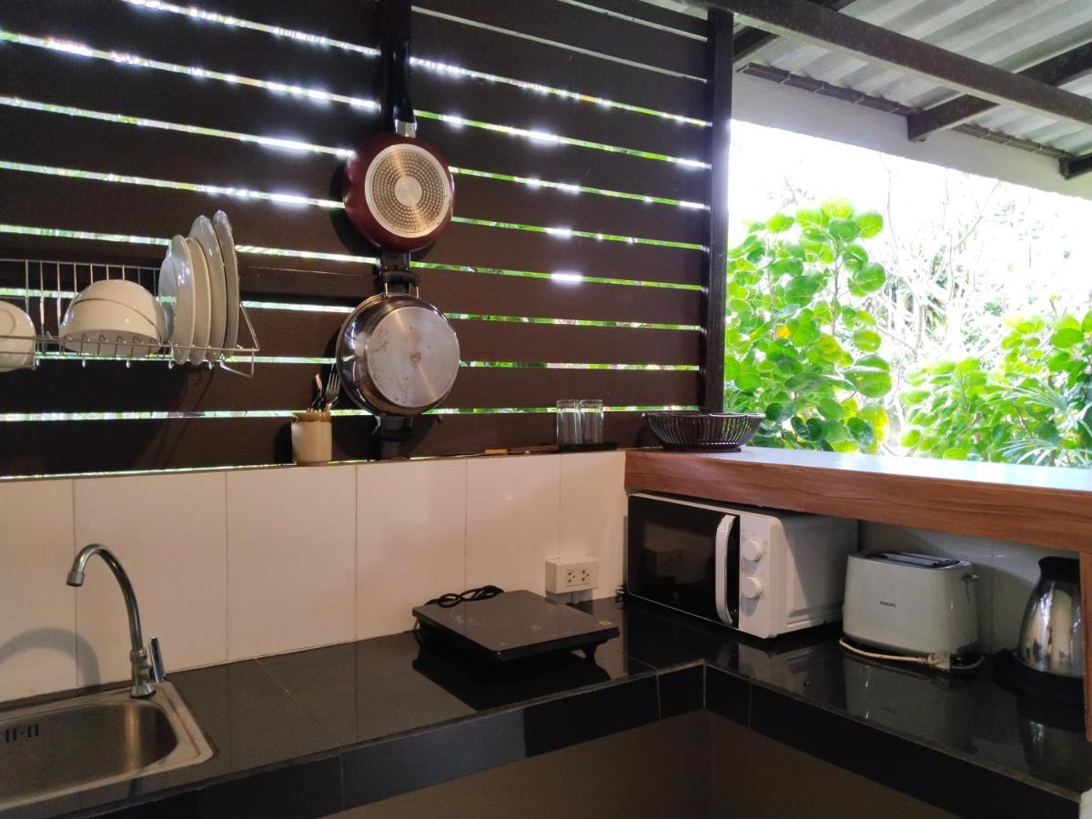 Hotel Bang Po Hut à Ban Bang Po Extérieur photo